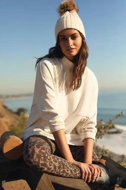 Coupon โจ Varley Bay Sweatshirt IVORY ๐ฅ