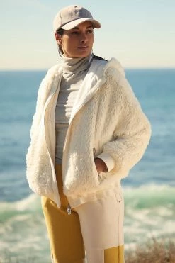 Cheapest ๐ Varley Dylan Jacket IVORY โ๏ธ