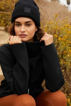 Wholesale 🔔 Varley Barton Gift Box ASSORTED 😀 7 Wholesale 🔔 Varley Barton Gift Box ASSORTED 😀 -Sweaty Betty Shop unnamed file 274