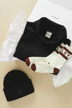 Wholesale 🔔 Varley Barton Gift Box ASSORTED 😀 9 Wholesale 🔔 Varley Barton Gift Box ASSORTED 😀 -Sweaty Betty Shop unnamed file 276