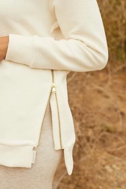 Flash Sale ???? Varley Manning Gift Set Box ASSORTED ✨ -Sweaty Betty Shop unnamed file 279