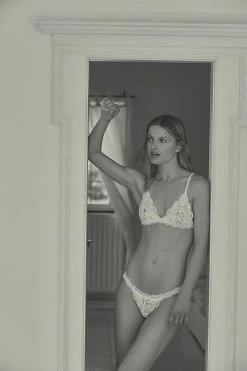 Outlet ✨ HAH T-String Thong IVORY ????