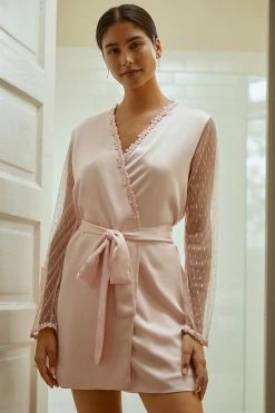 Top 10 👏 Flora Nikrooz Lace Chemise PINK 😍 -Sweaty Betty Shop unnamed file 3624