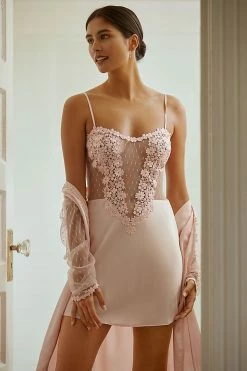 Best deal ???? Flora Nikrooz Embroidered Lace Robe PINK ✨