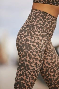 Discount ???? Varley Let's Go Super High-Rise Leggings BROWN MOTIF ???? -Sweaty Betty Shop unnamed file 489